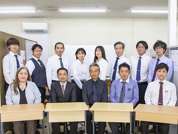 岡山よつば予備校　講師陣